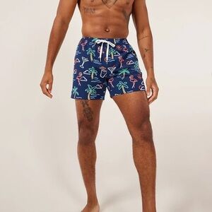 Chubbies Men’s Neon Flamingo Palm Tree Swim Trunks Shorts Medium M 7 Inch Inseam